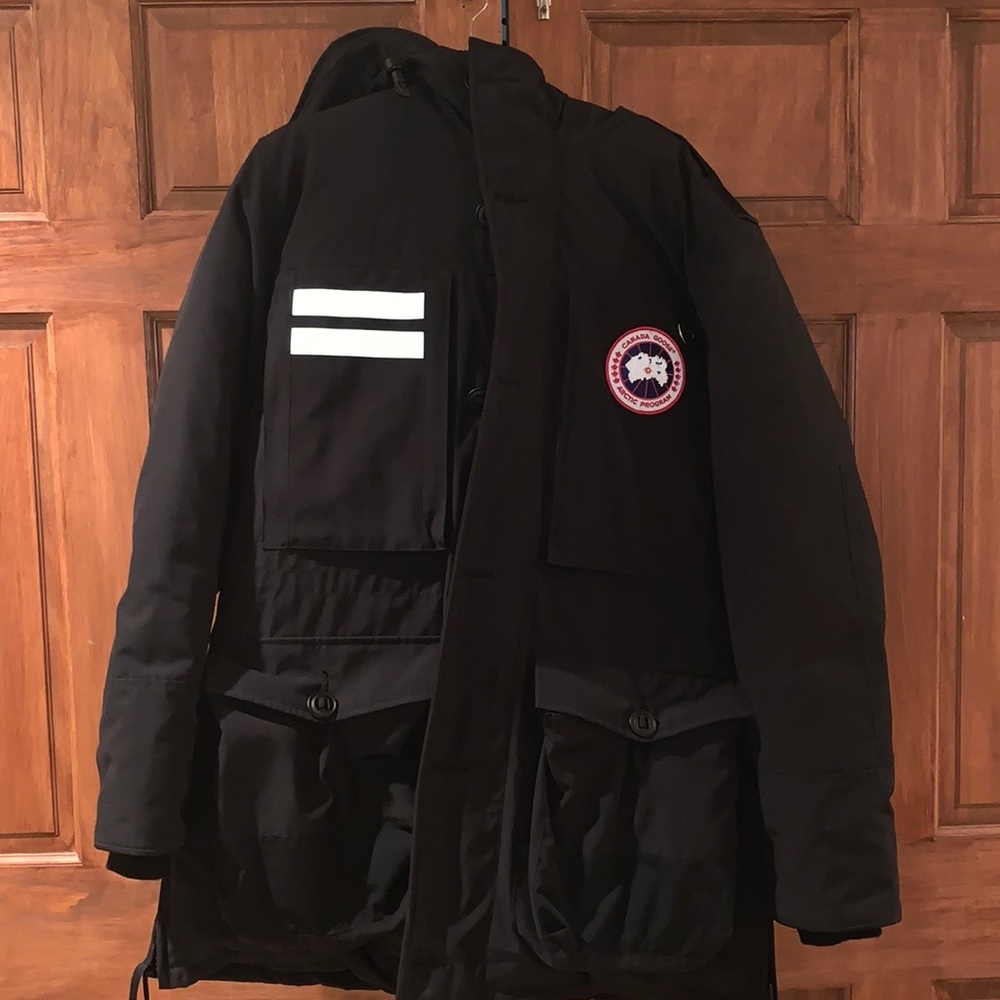 Authentic Canada Goose Parka size XL